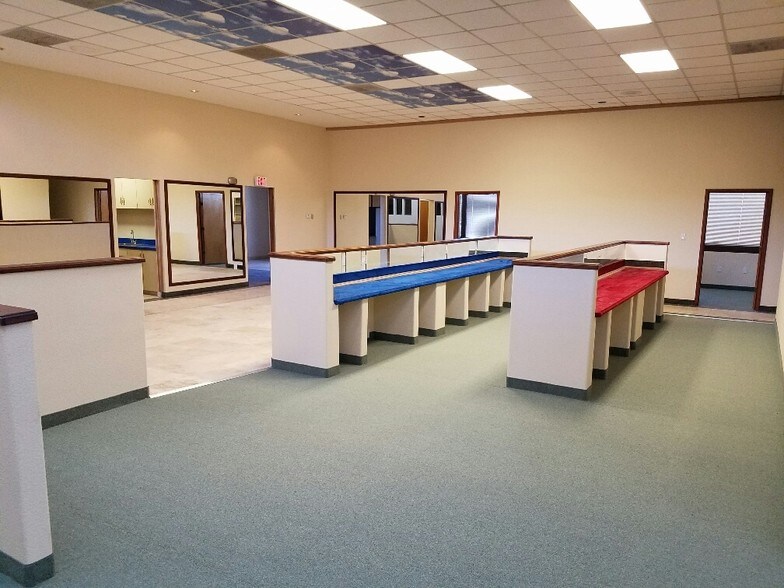 More Photos Of 5040 Edna Ave, Las Vegas Office For Lease