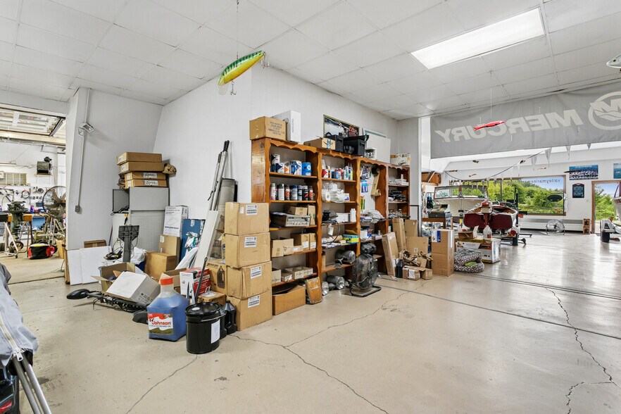 More Photos Of 100 Water St, Menasha General Retail For Sale