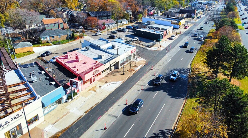 More Photos Of 23410-23420 Woodward Ave, Ferndale Storefront For Lease