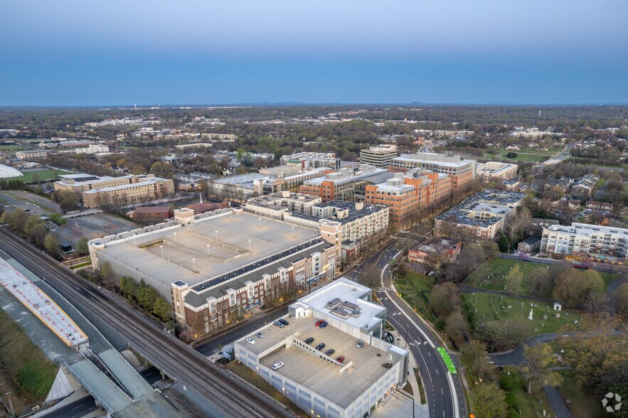 More Photos Of 120 N Cedar St, Charlotte Apartments For Lease