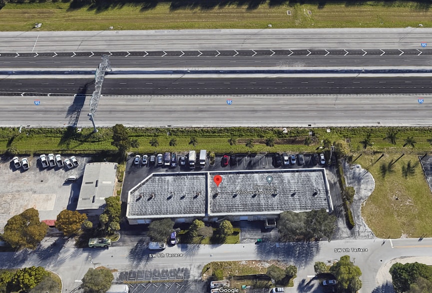More Photos Of 590 SW 9th Ter, Pompano Beach Showroom For Lease