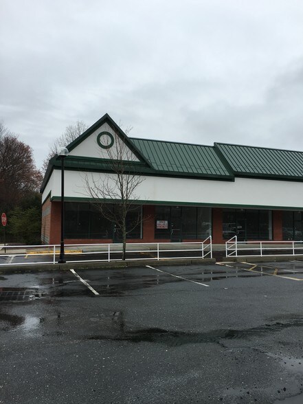 More Photos Of 475 Spotswood Englishtown Rd, Monroe Township Storefront For Sale