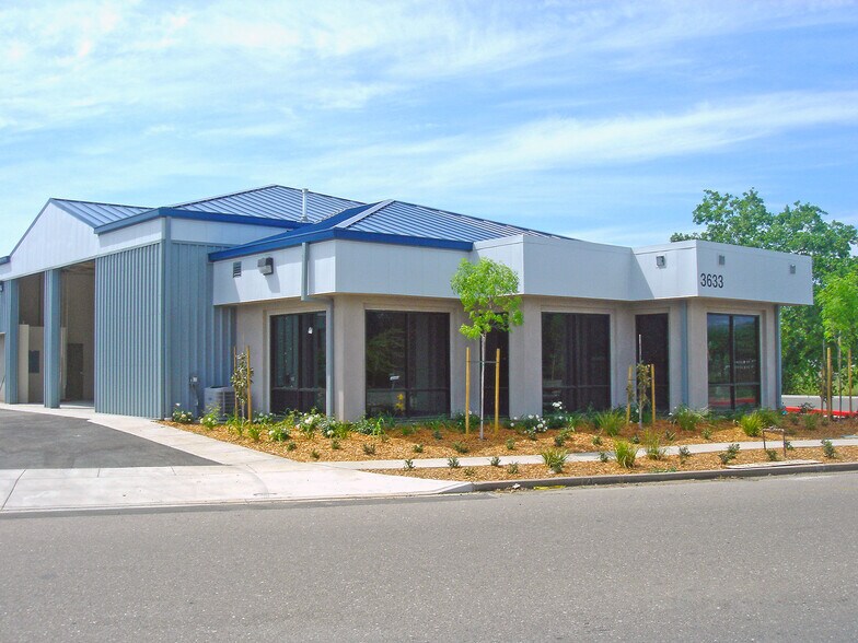 More Photos Of 3633 Regional Pky, Santa Rosa Warehouse For Lease