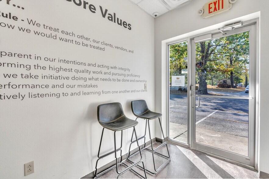 More Photos Of 3446 Wagon Wheel Rd, Springdale Light Manufacturing For Lease