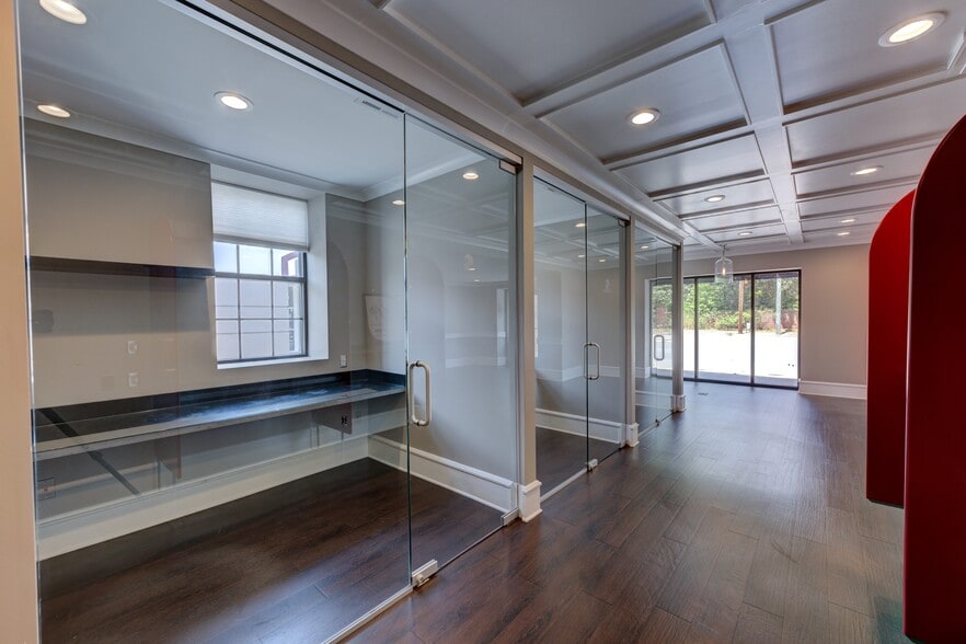 More Photos Of 1608 Taylor St, Columbia Freestanding For Lease