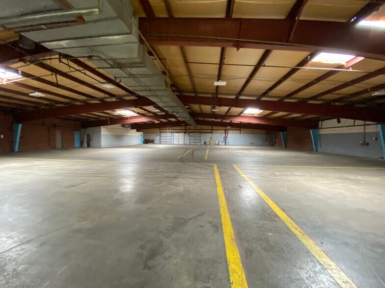 More Photos Of 599 Raleigh Rd, Henderson Warehouse For Lease