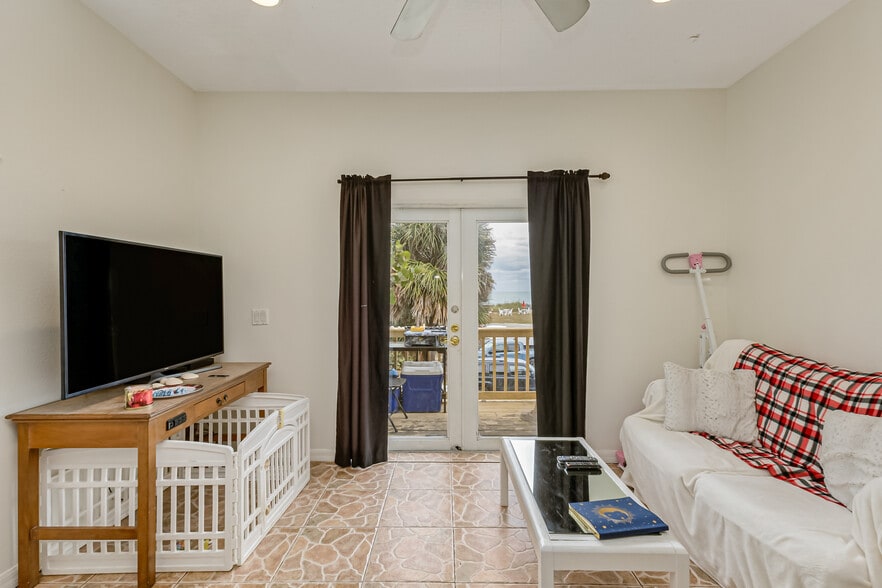 More Photos Of 5935 S Highway A1A, Melbourne Beach Hotel For Sale