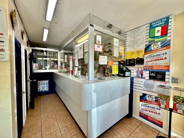 More Photos Of 922 4th Ave, Brooklyn General Retail For Sale