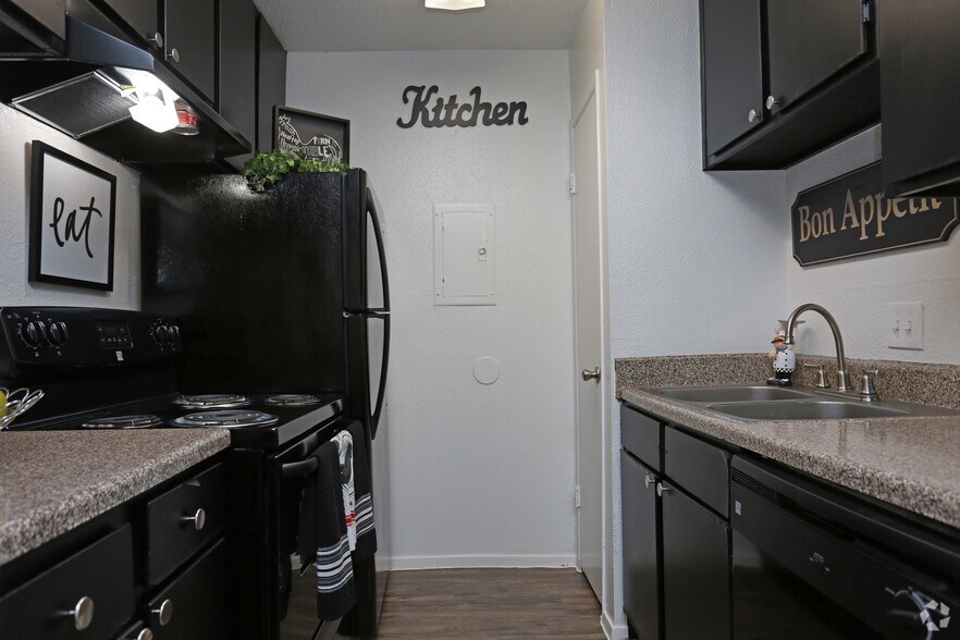More Photos Of 424 S Bender Hollow, Humble Apartments For Sale