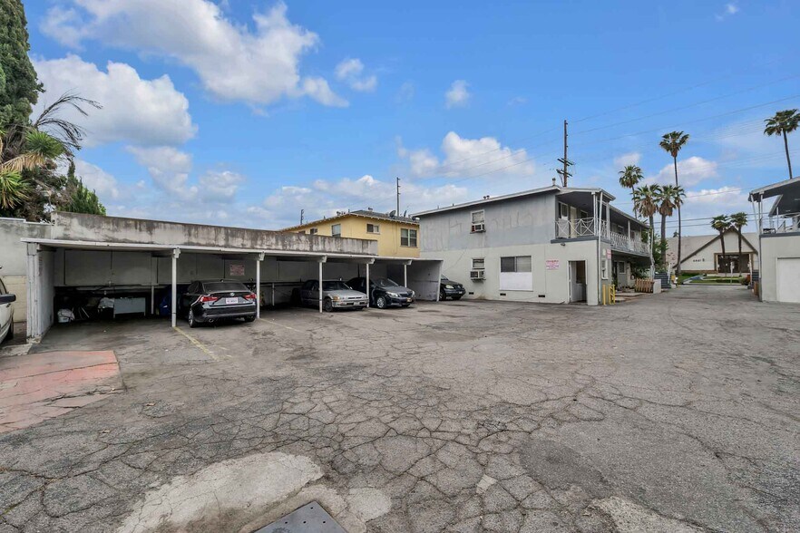 More Photos Of 6860-6870 Hazeltine Ave, Van Nuys Apartments For Sale