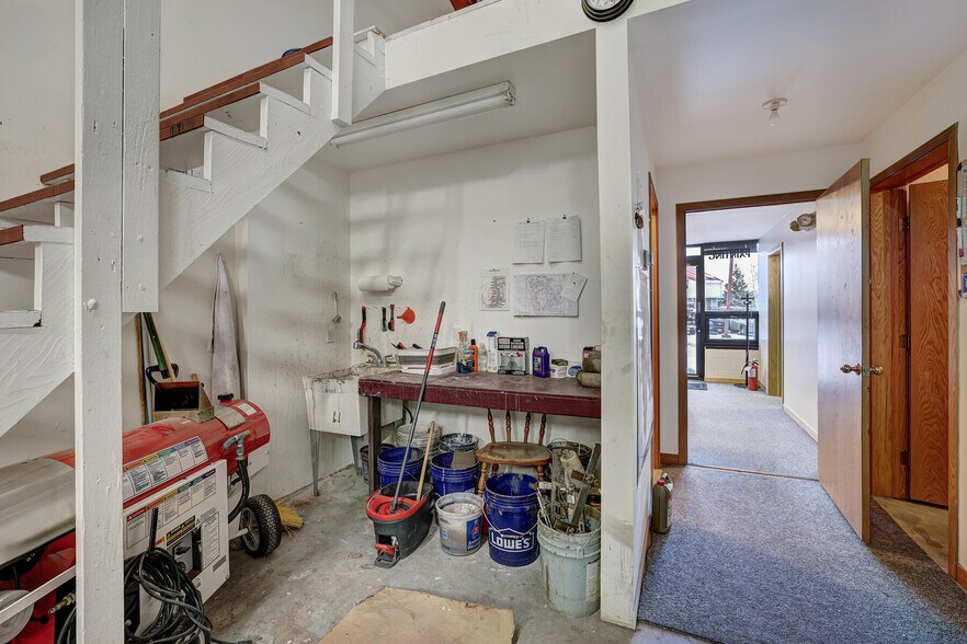 More Photos Of 365 Warren Ave, Silverthorne Showroom For Lease