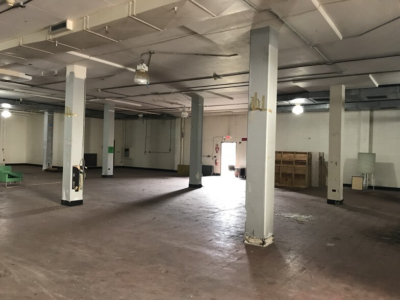 More Photos Of 18470 NW 27th Ave, Miami Gardens Warehouse For Sale