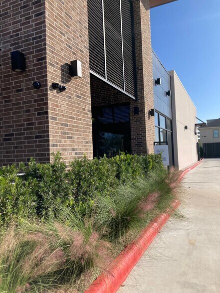 More Photos Of 1519 S Jackson Rd, Pharr Storefront For Lease
