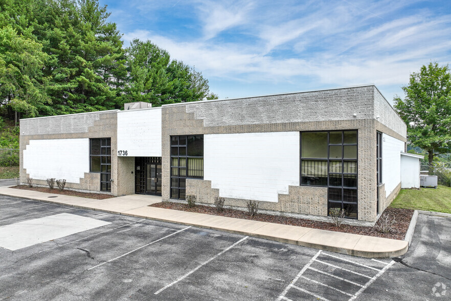 Primary Photo Of 1736 N Eastman Rd, Kingsport Light Manufacturing For Sale