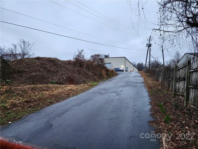 More Photos Of 629 Emma Rd, Asheville Warehouse For Lease