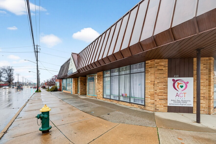 More Photos Of 4127-4141 Mayfield Rd, South Euclid Office For Sale
