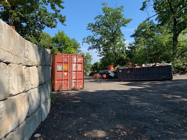 More Photos Of 3199A Albany Post Rd, Buchanan Land For Lease