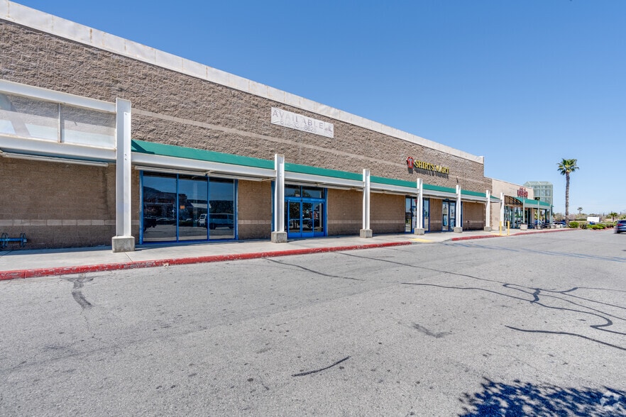 More Photos Of 330 W Rancho Vista Blvd, Palmdale Unknown For Lease