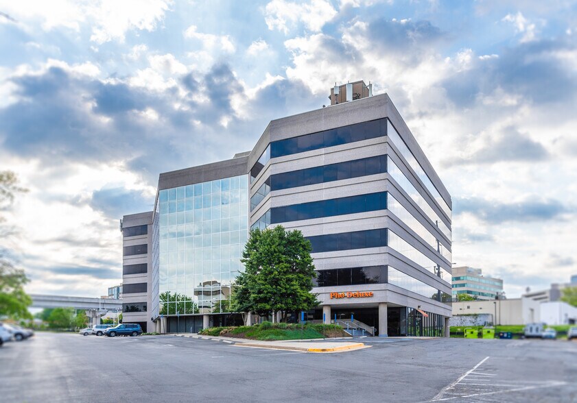 Primary Photo Of 1577 Spring Hill Rd, Vienna Office For Lease