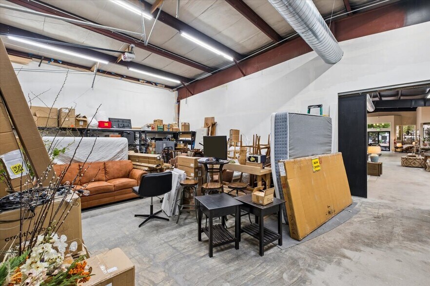 More Photos Of 20 2nd Ave E, Kalispell Office For Sale