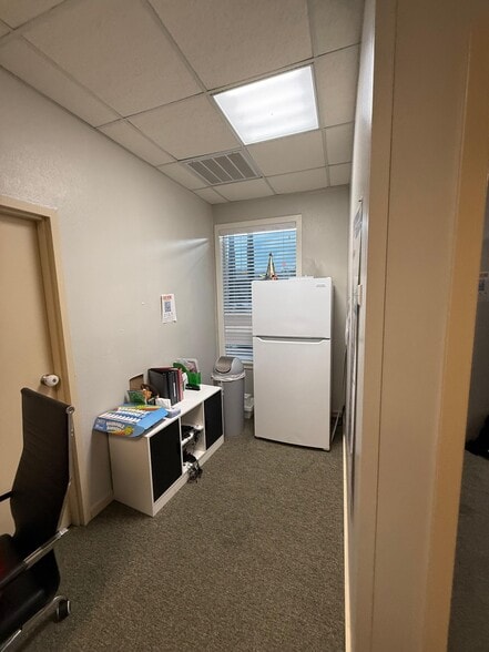 More Photos Of 421 N Sam Rayburn Fwy, Sherman Medical For Lease