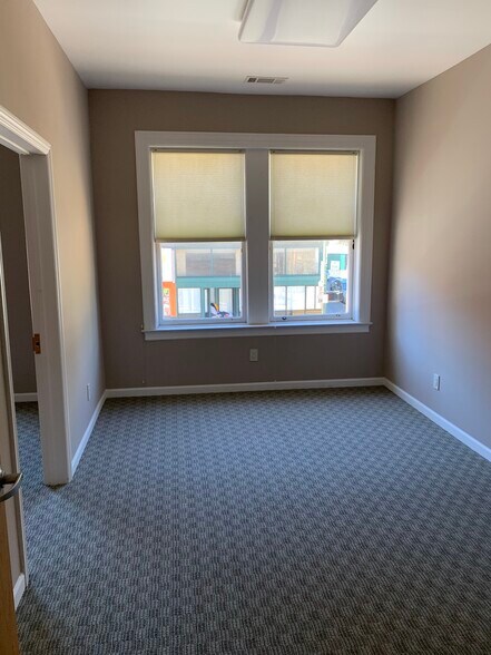 More Photos Of 652-660 Kearny St, San Francisco Office For Sale