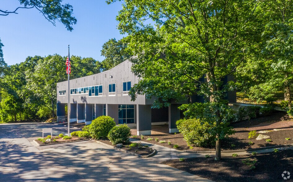 More Photos Of 100 Summit St, Peabody Office For Sale