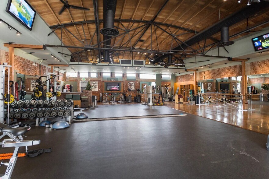 More Photos Of 315 N San Marino Ave, San Gabriel General Retail For Sale