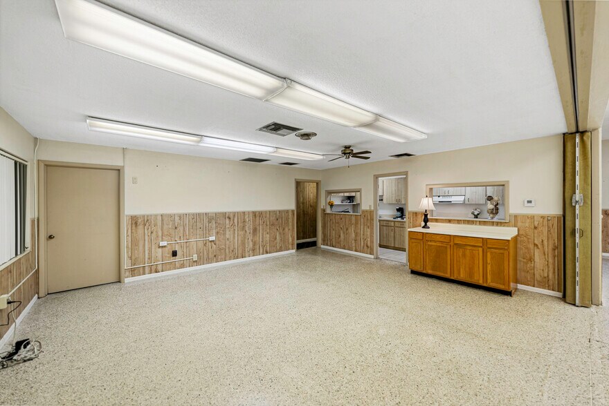 More Photos Of 219 Betty Ln, Clearwater Office Residential For Sale