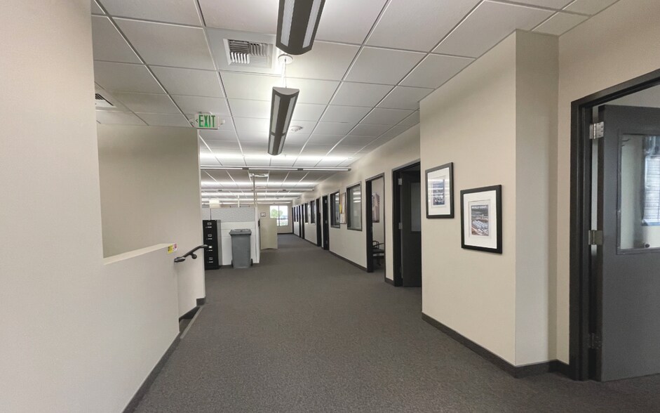 More Photos Of 5400 E Broadway Ave, Spokane Flex For Lease