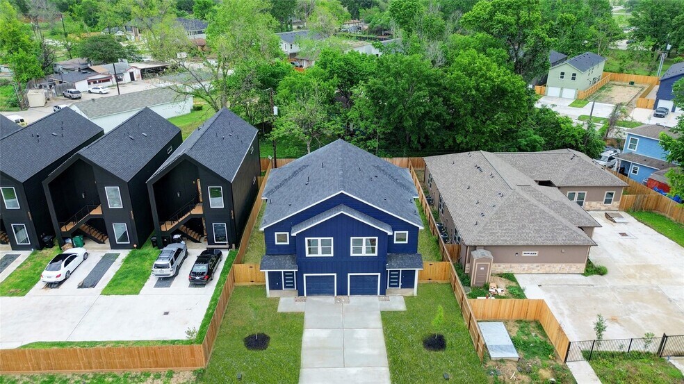 More Photos Of 8314 Williamsdell, Houston Specialty For Sale