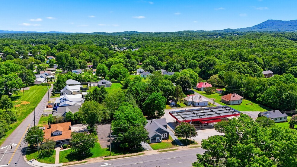 More Photos Of 1303 S Sterling, Morganton General Retail For Sale