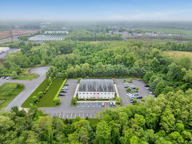 More Photos Of 500 Park Ave, Manalapan Township Medical For Lease