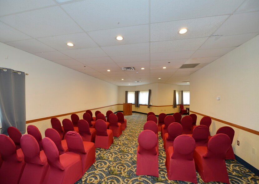 More Photos Of 431 Dual Hwy, Hagerstown Hotel For Sale