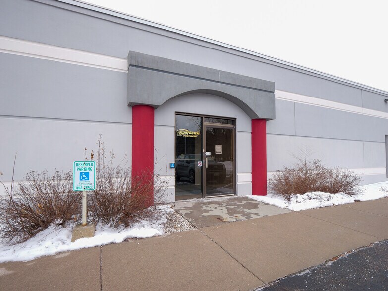 More Photos Of 2321 W Grand Ave, Wisconsin Rapids Office For Sale