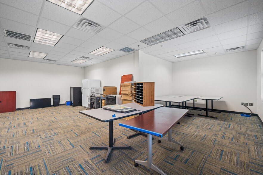 More Photos Of 7202 Slide Rd, Lubbock Medical For Lease