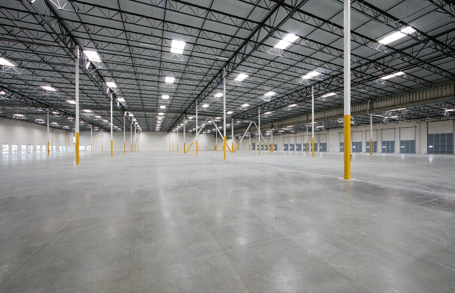 More Photos Of 4350 Conant St, Long Beach Warehouse For Lease