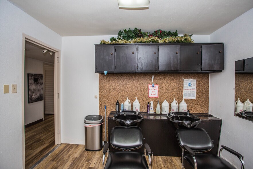 More Photos Of 2901 Avenue Q, Lubbock Office For Sale