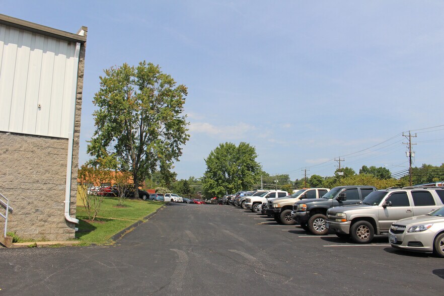 More Photos Of 101 Ritchie Rd, Capitol Heights Warehouse For Sale
