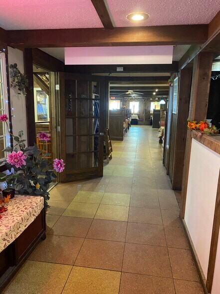 More Photos Of 3333 Lockport Olcott Rd, Newfane Restaurant For Sale