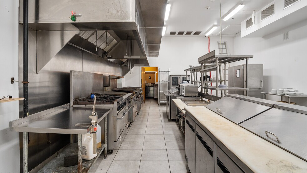 More Photos Of 235 N Mosby Ave, Littleton Restaurant For Sale