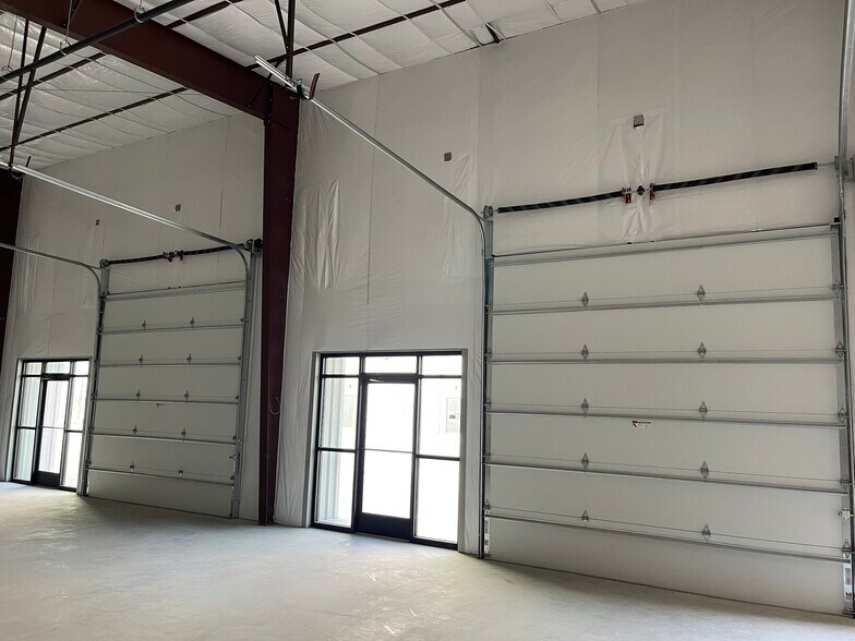 More Photos Of 183 Crossing, Lockhart Unknown For Lease