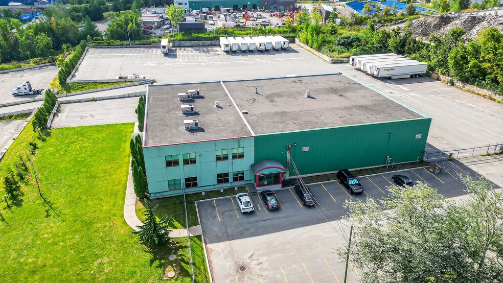 More Photos Of 500 Montée Labossière, Vaudreuil-dorion Service For Sale