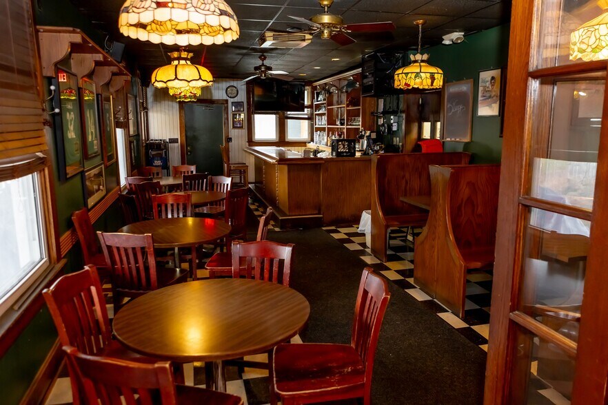 More Photos Of 605 N Main St, Evansville Restaurant For Sale