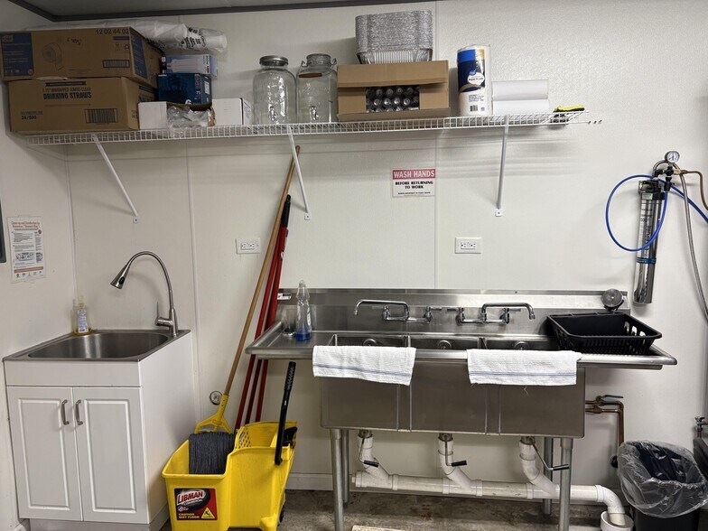 More Photos Of 3071 Jacob rd, Jacob Bar For Sale