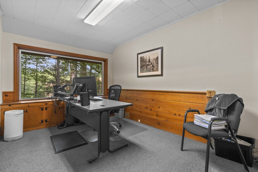 More Photos Of 80 W Avon Rd, Avon Medical For Sale