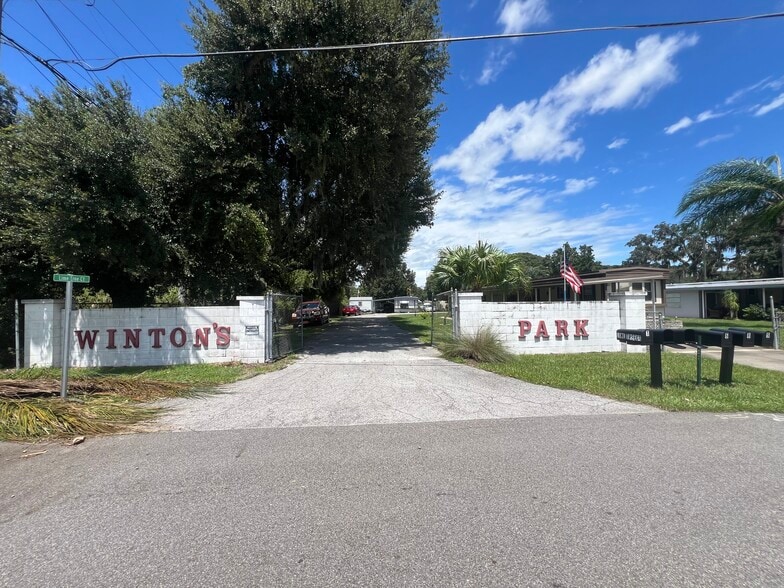 Primary Photo Of 10212 County Road 44, Leesburg Manufactured Housing Mobile Home Park For Sale