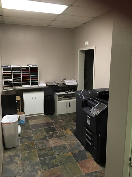 More Photos Of 406 Motor City Ct, Modesto Warehouse For Sale