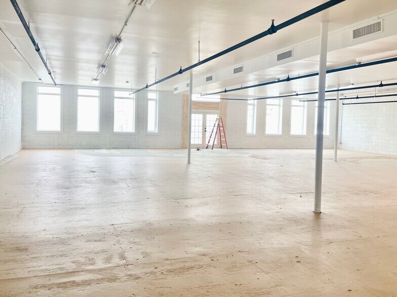 More Photos Of 1 American Legion Dr, Keyport General Retail For Lease