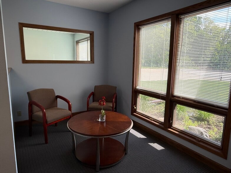 More Photos Of 1801 Fuller Rd, West Des Moines Flex For Sale